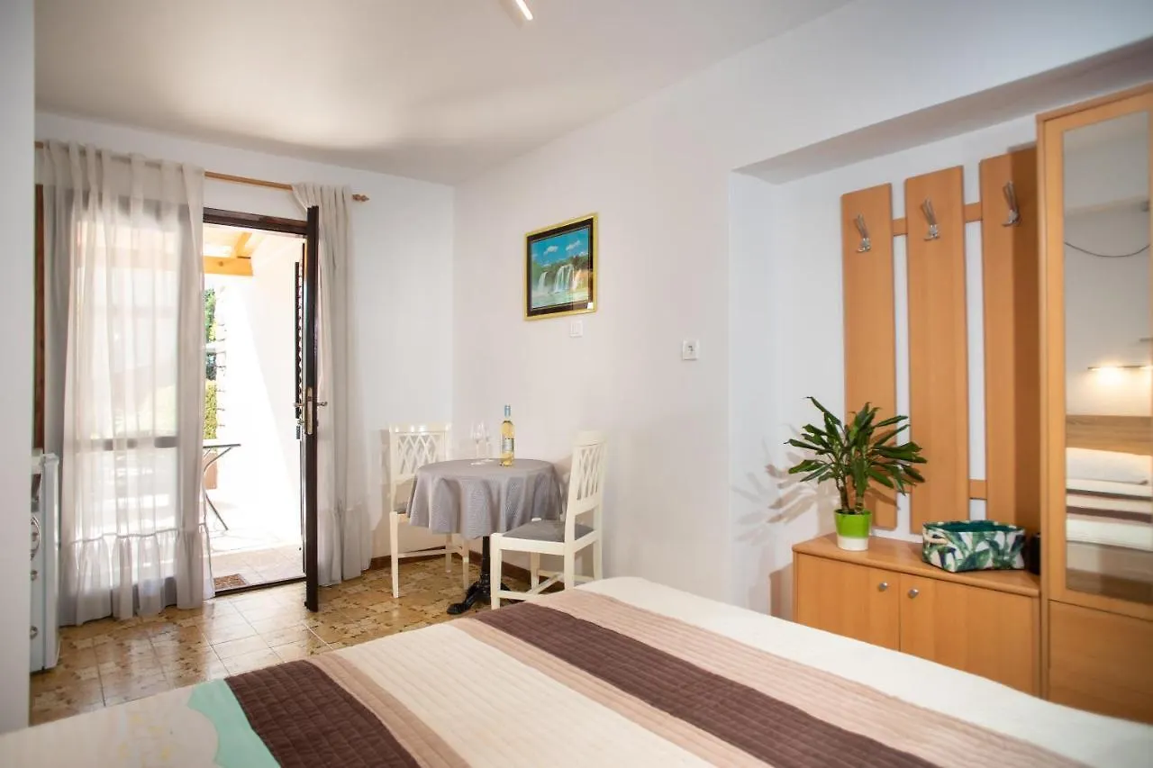 Appartamento Studio LUKA Rovigno Croazia
